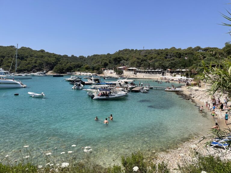 Bootsurlaub Bucht Lucice Insel Sveti Klement Kroatien